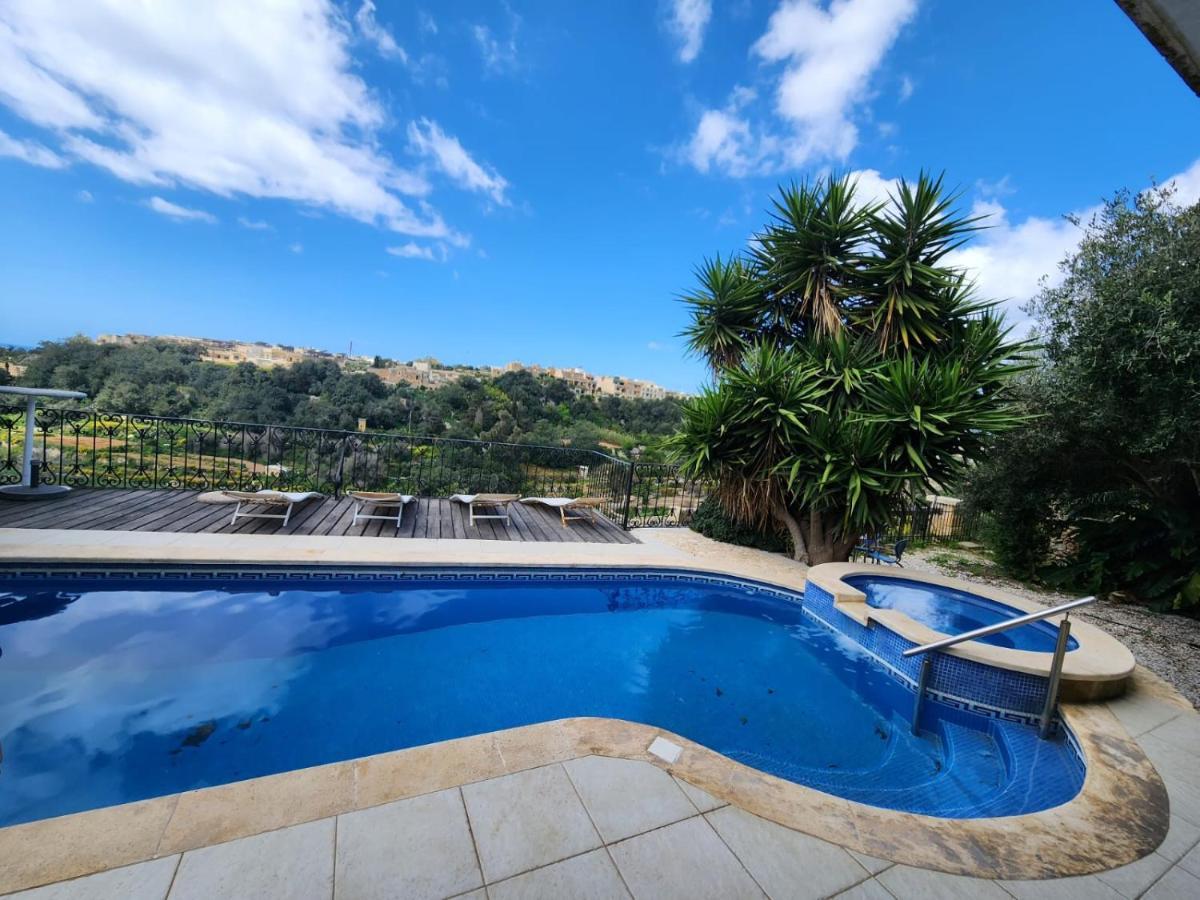 Pool And Fun In Gozo, Great Place To Relax And Enjoy Nature Ghajn il-Kbira  エクステリア 写真